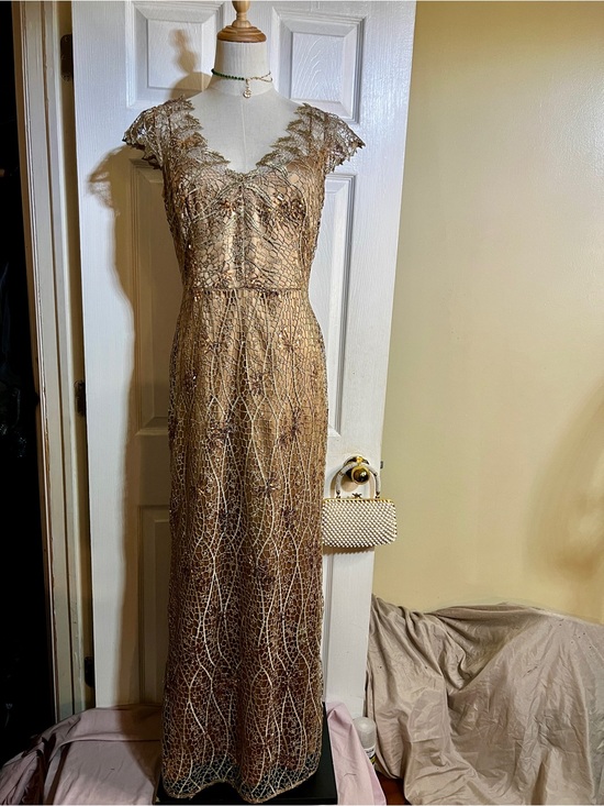 Kay Unger Dresses & Skirts - Kay Unger Wms Gold Metallic Satin Sequin Embroidery Lace Overlay Maxi Dress 10